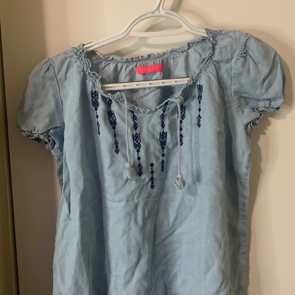 Blue Ruffled Short Sleeve Tee. - Picture 6 of 6
